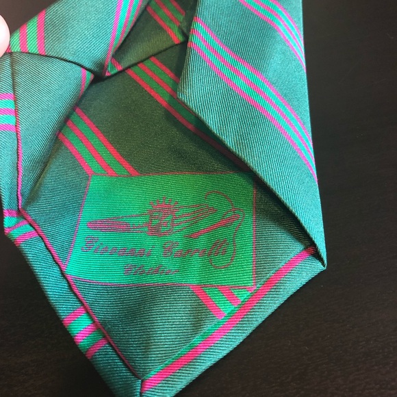 Made in Italy Silk Tie PERFECT for the holidays - Picture 3 of 5